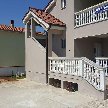 Apartment Rose Pula Ngoại thất bức ảnh