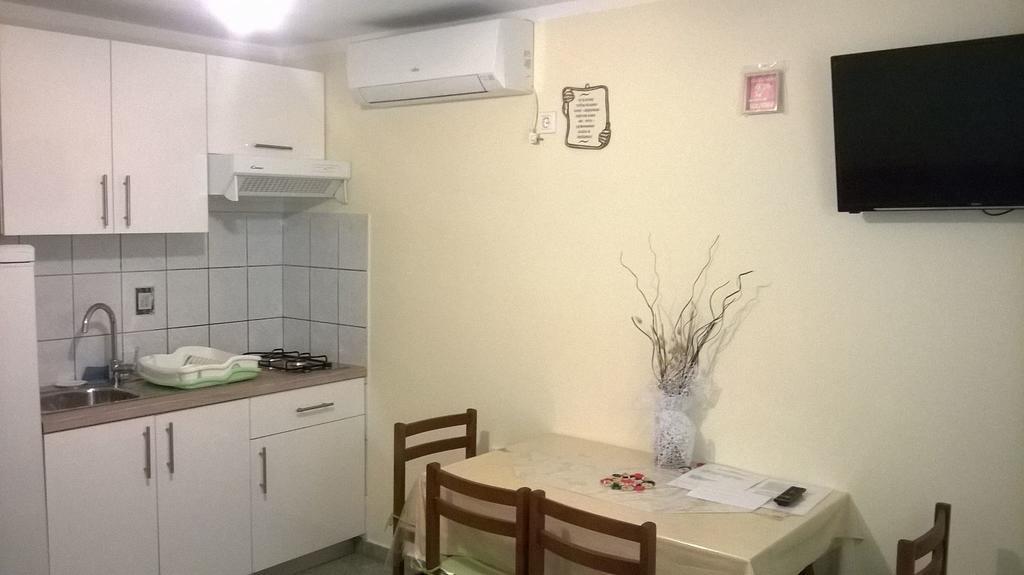 Apartment Rose Pula Ngoại thất bức ảnh