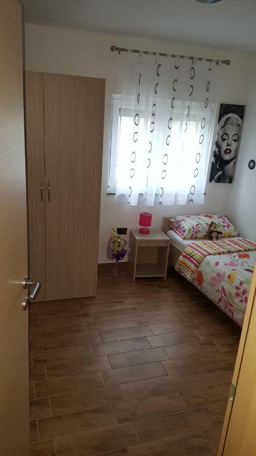 Apartment Rose Pula Ngoại thất bức ảnh